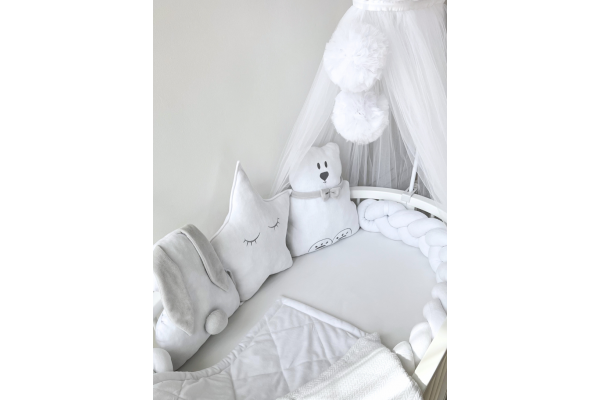 Комплект в дитяче в ліжечко  "Іграшки білі+коса" велюр